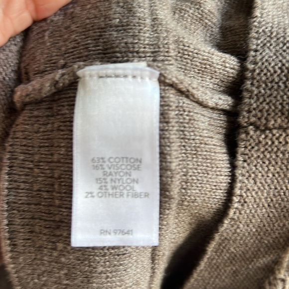 Beachy Boho Style Sweater in a Taupe Brown color by J Jill Size Petite Large - Picture 5 of 5